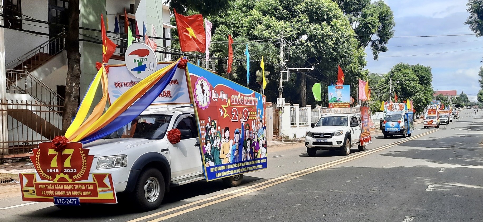 Phần thi Diễu hành Xe tuyên truyền trong Liên hoan Tuyên truyền Lưu động tỉnh Đắk Lắk lần thứ 17 năm 2022